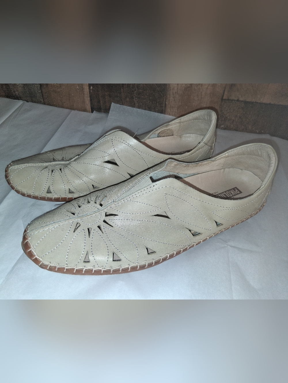 Pikolinos Jerez Women's Slip On Leather Moccasins Size 40 / 9 US Cream